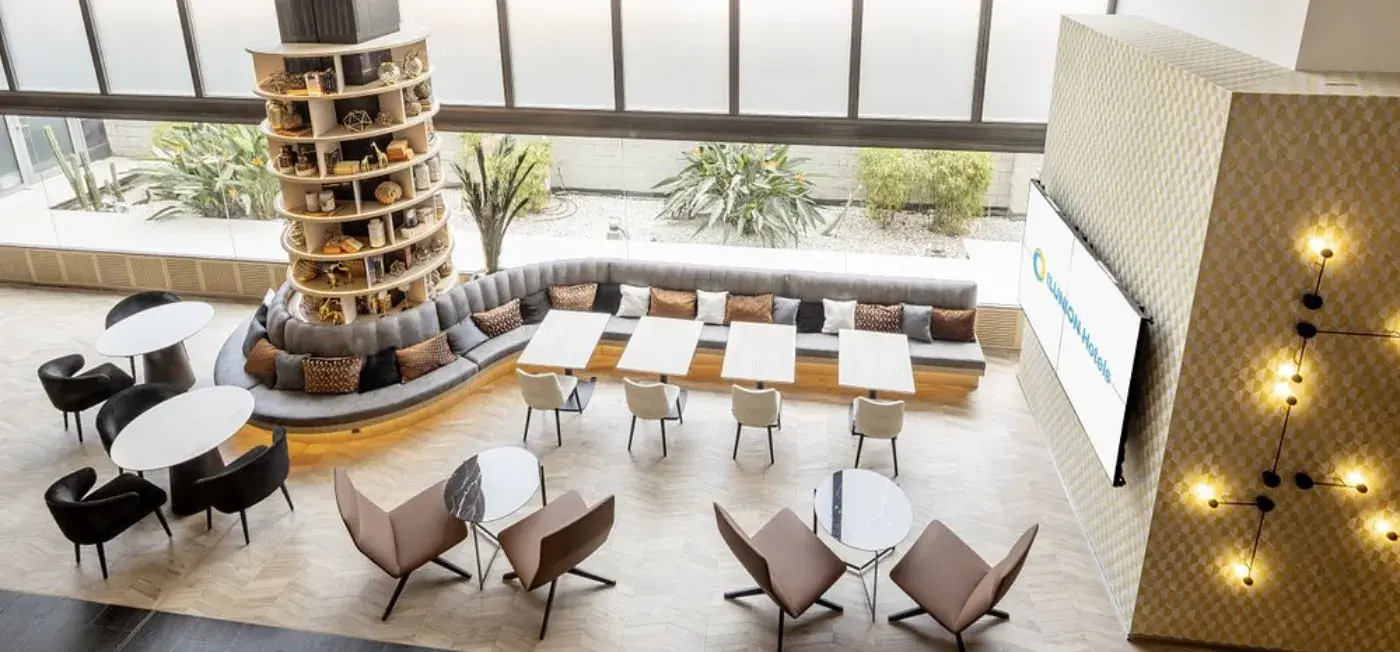 Lobby view of Hotel Ilunion Barcelona